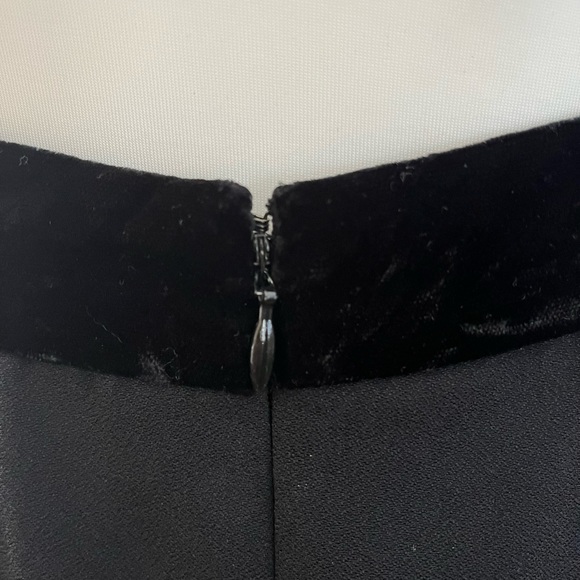 Gigi by Gillian Peek a Boo Back Black Dress Size 6 (#1982) - Picture 7 of 10